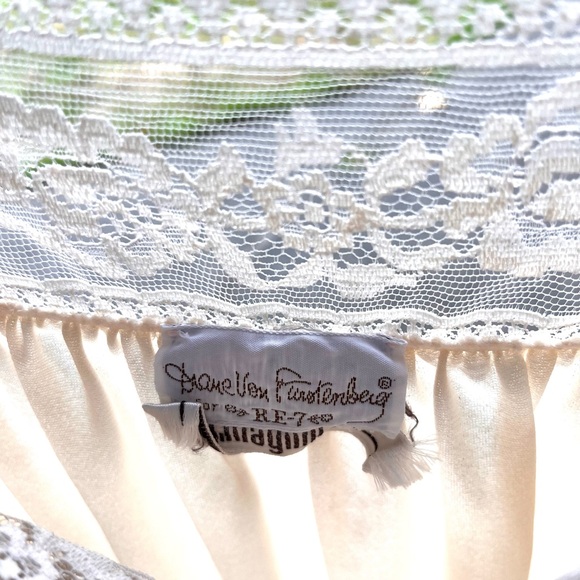 Diane Von Furstenberg for I.Magnin, Vintage Nightgown Nylon Medium - Picture 7 of 9
